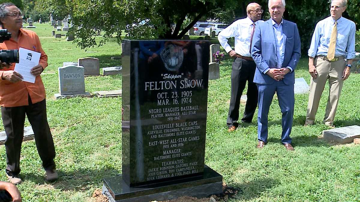 Former baseball all star given proper headstone at Eastern Cemetery