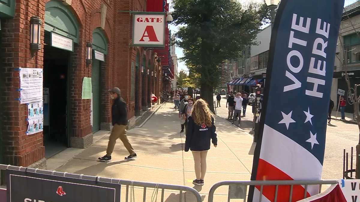 Fenway Park hosts early voting for Boston residents this weekend