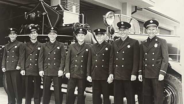 Historical 1930s fire truck restored by Folsom inmates, returned to SF - Vimarsana News