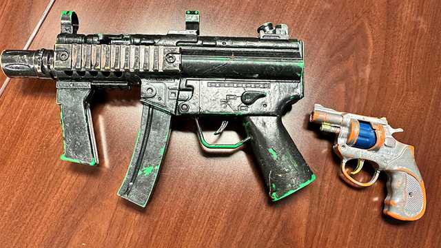 Suspect armed with toy guns leads troopers on 120 mph chase along I-75 in Collier County - Vimarsana News