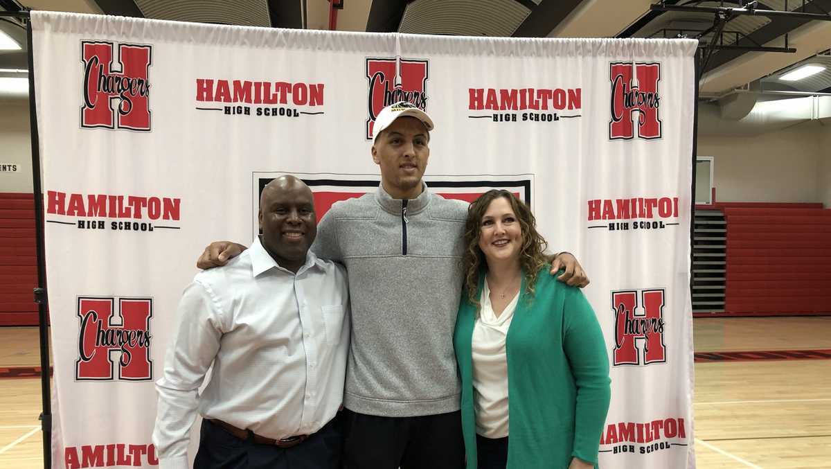 Patrick Baldwin Jr. commits to play for father at Wisconsin-Milwaukee