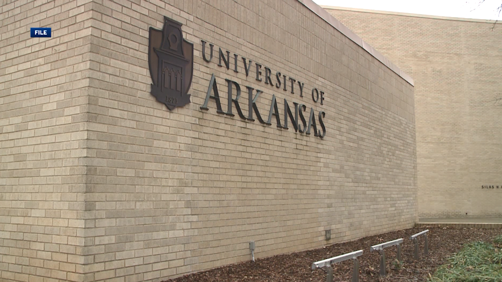 Rape reported in University of Arkansas parking lot