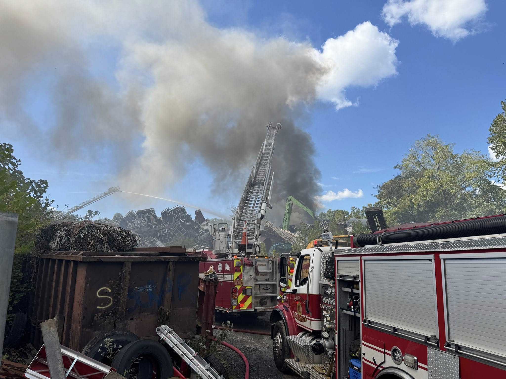 North Carolina: Crews battle massive fire at scrap yard in Asheville - WYFF