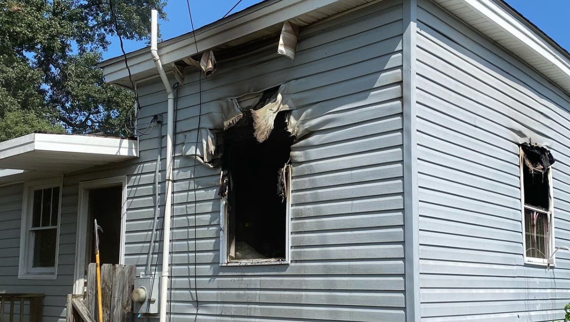 Fire department responds to house fire on Gibbons street