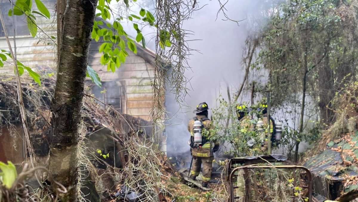 DEVELOPING: Crews tackle difficult house fire in Chatham County