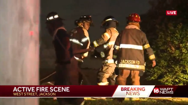 House on fire in Jackson, firefighters unable to use hydrants due to low water pressure - Vimarsana News