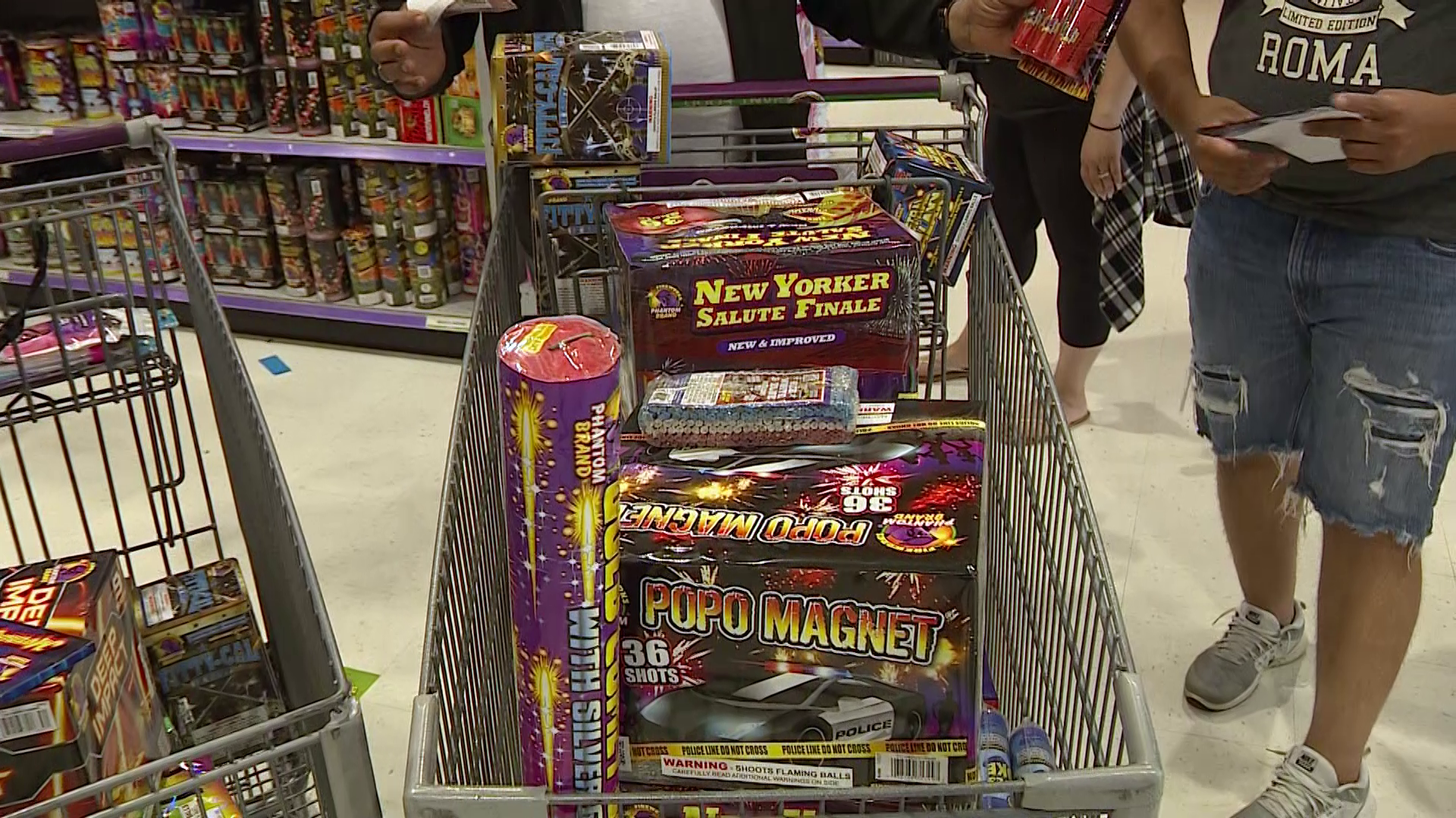 Fireworks, illegal in Massachusetts, selling briskly in NH - Vimarsana News
