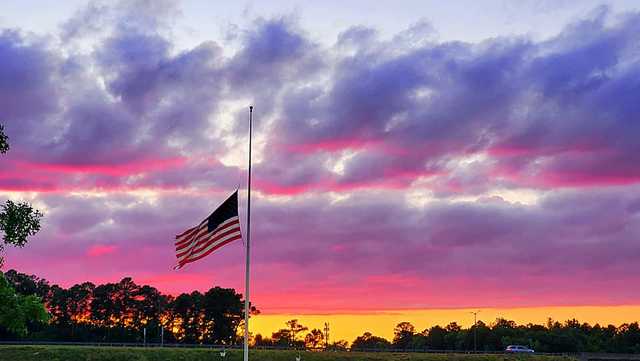Memorial Day looks suntastic...much needed rain chances return midweek - Vimarsana News