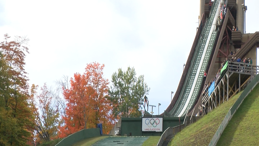 Flaming Leaves Festival celebrates changing seasons