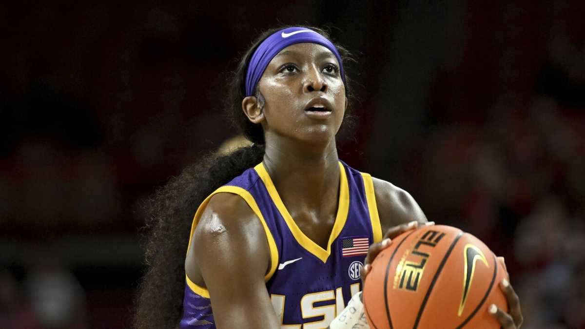 Flau’jae Johnson returns to Savannah for Back-to-School Giveback