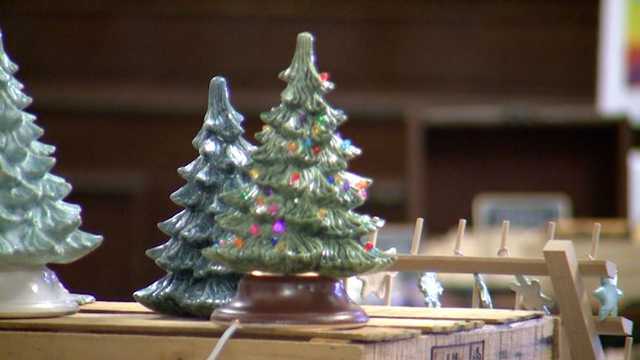 Shoppers get last minute gifts at Louisville Holiday Bazaar Flea Market - Vimarsana News