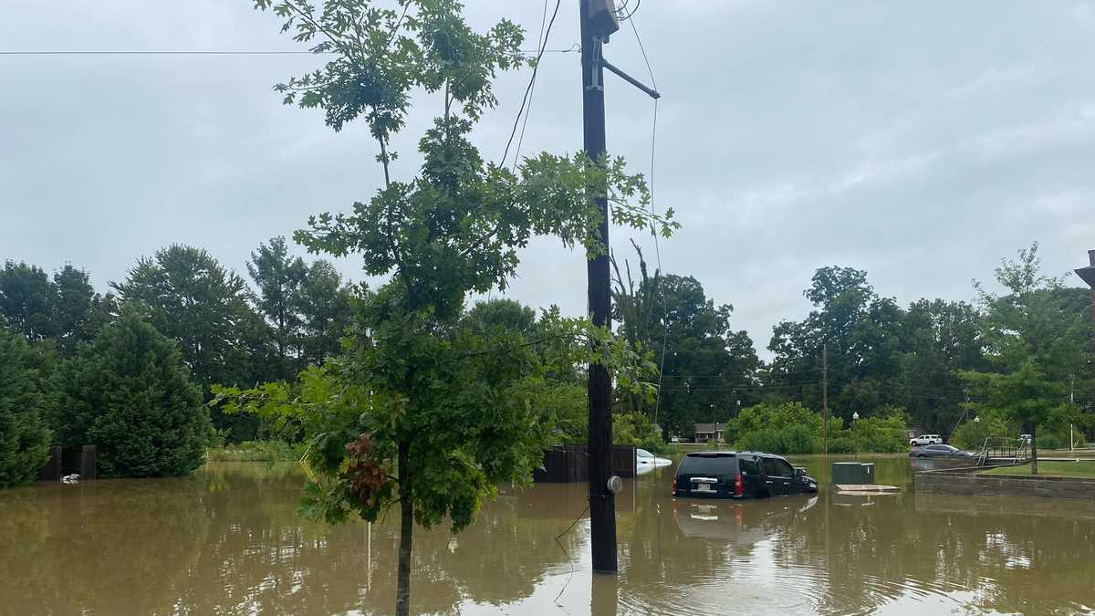 Photos: Canton residents dealing with flooding