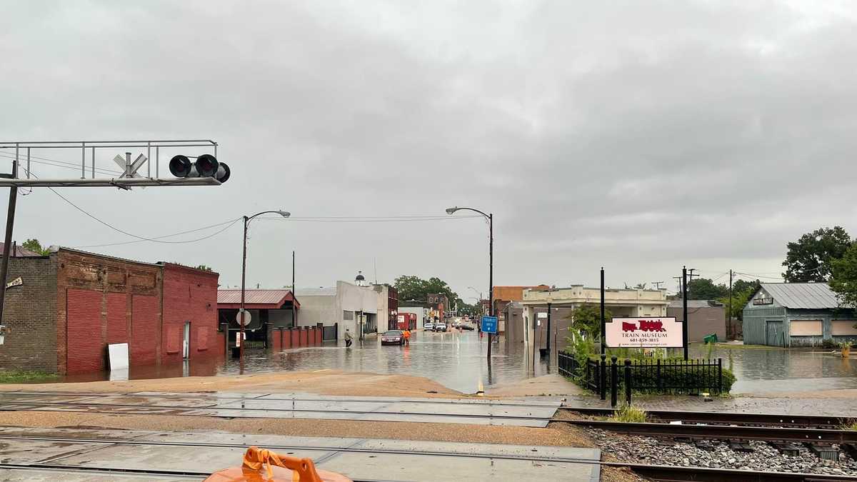 Photos Canton residents dealing with flooding