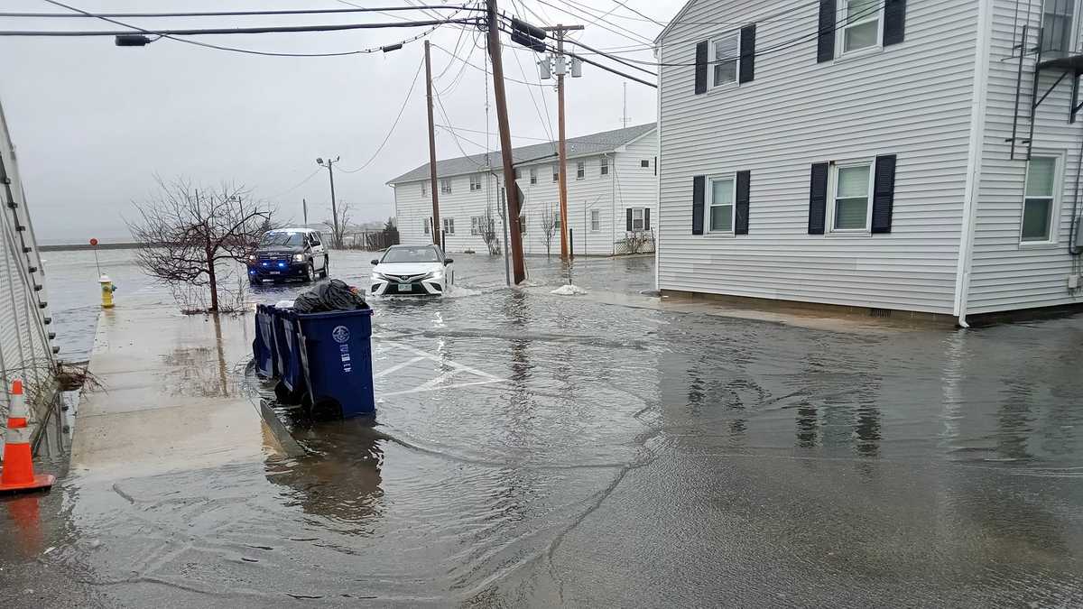 Images Flooding along NH coastline caused by winter storm