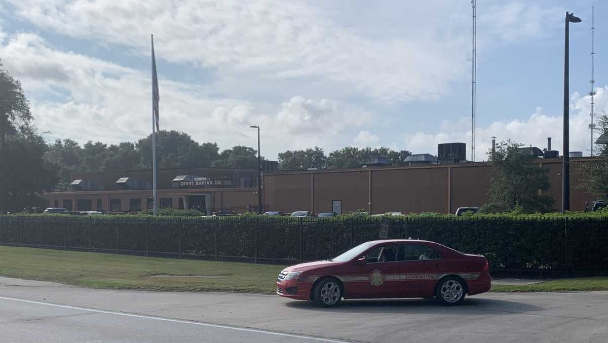 Savannah explosion at baking company injures 2 people