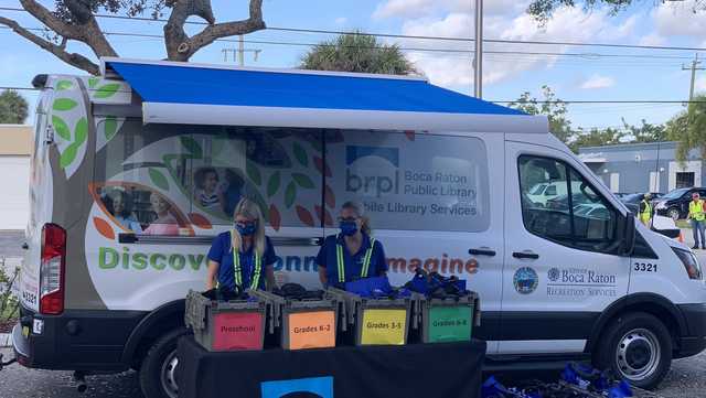 Florida library distributes free books, meals - Vimarsana News