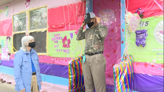 New Albany man decorates his house for Mother's Day in honor of moms