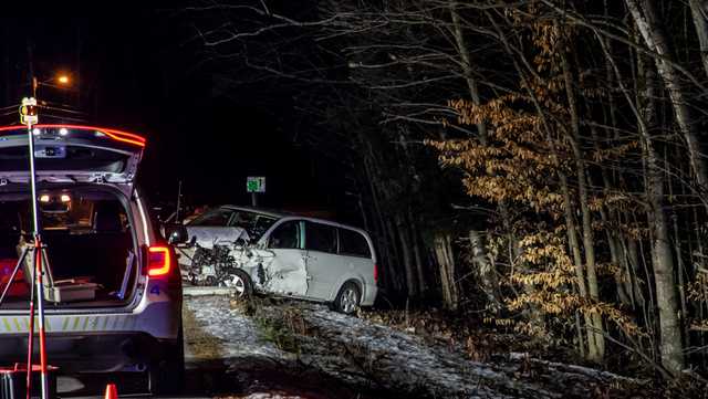 Crash shuts down route 101 in Amherst - Vimarsana News