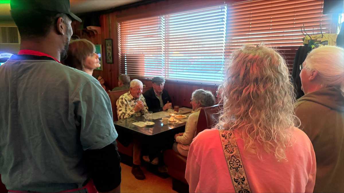 Where customers become family: Crechale’s Final Chapter