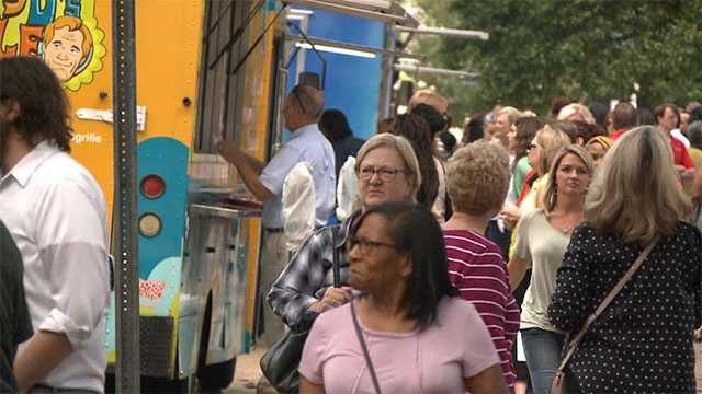 FoodeesFest debuts at Pearl outlets with food and local business support