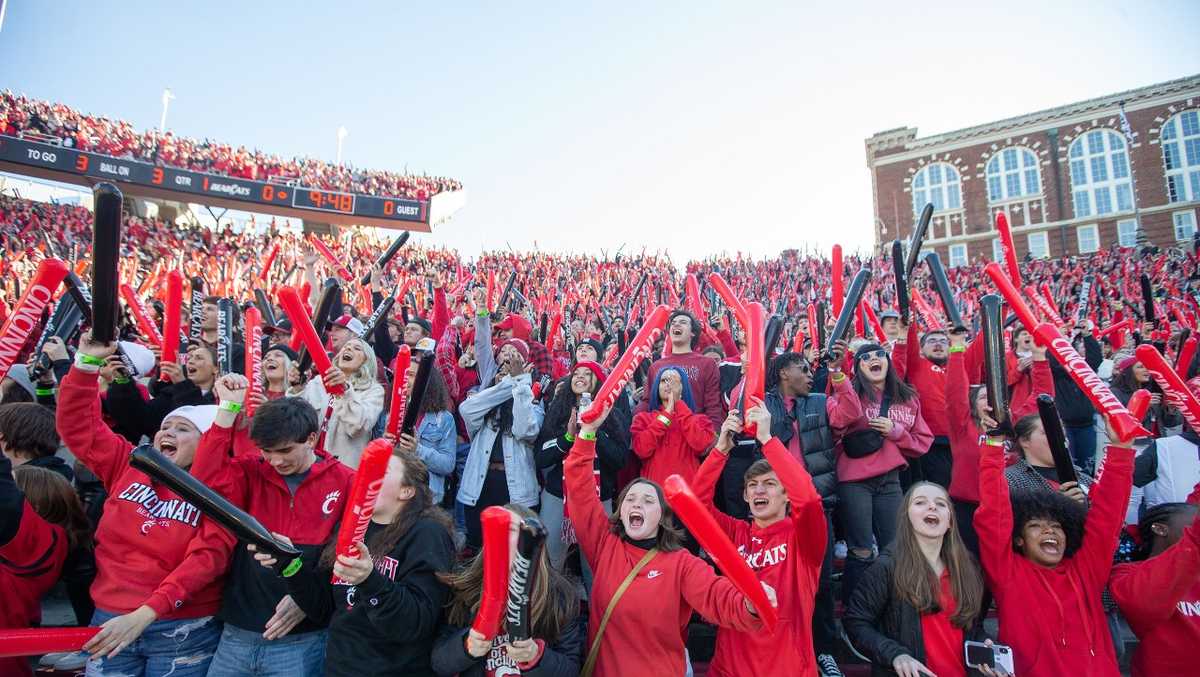 UC celebrates parade as Bearcats football gears up to take