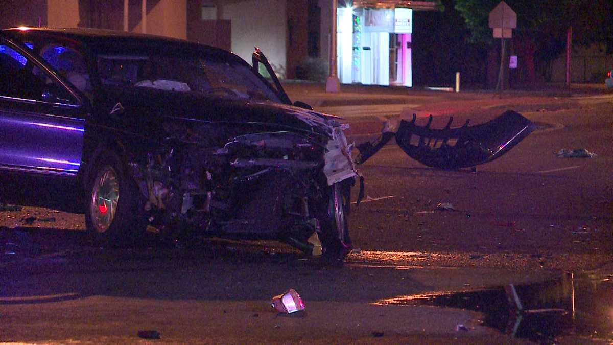 Serious Crash Overnight In Se Albuquerque