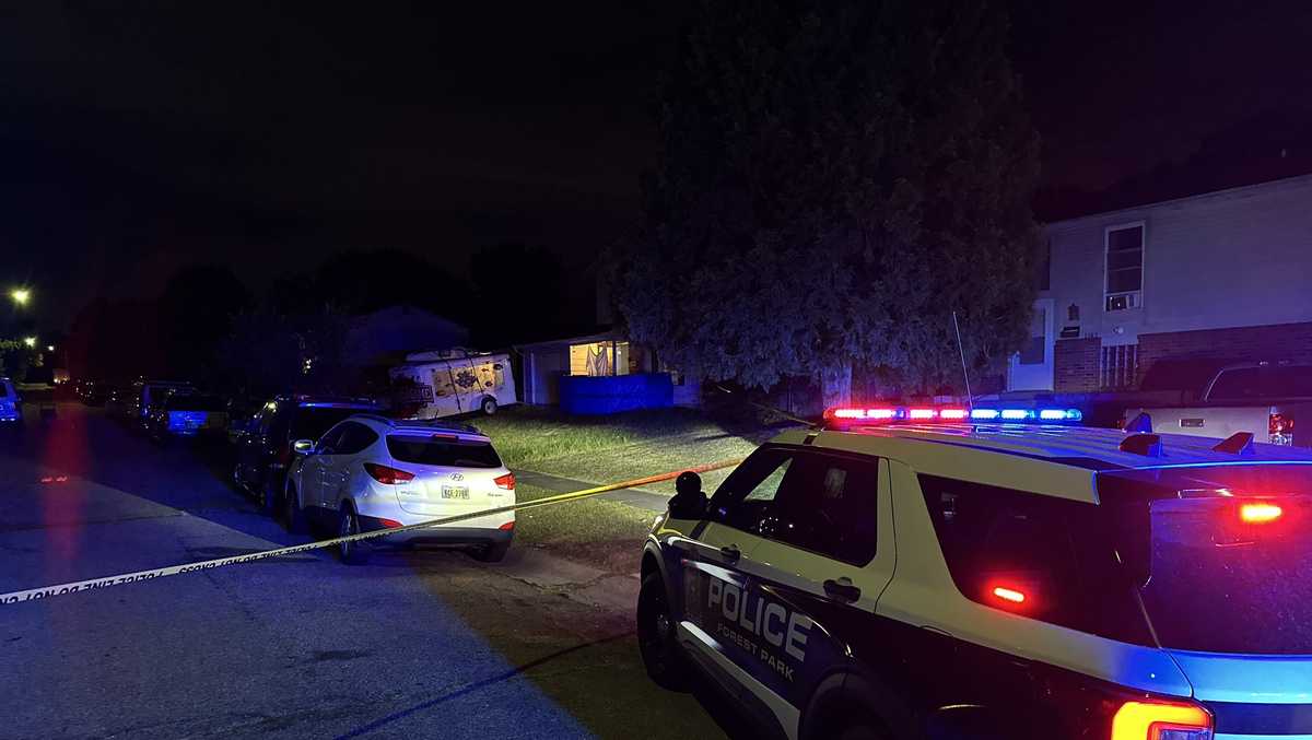 Police: 1 shot to death, 1 in hospital after being stabbed in Forest Park