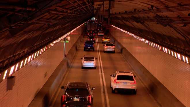 traffic&#x20;inside&#x20;the&#x20;Fort&#x20;Pitt&#x20;Tunnel