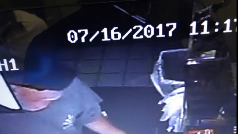 Fort Smith police search for aggravated robbery suspect