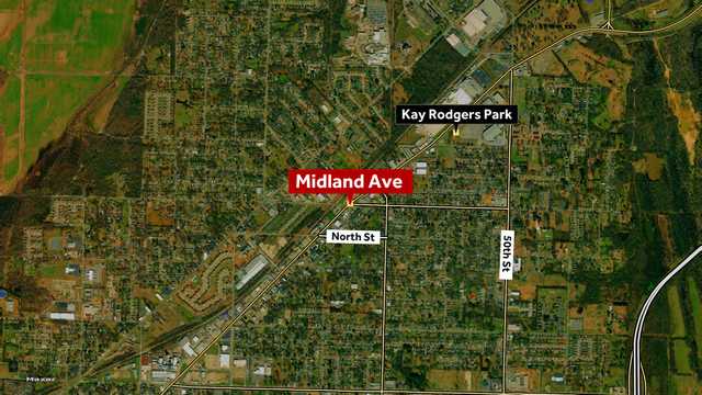 Sink hole shuts down parts of Midland Avenue in Fort Smith - Vimarsana News