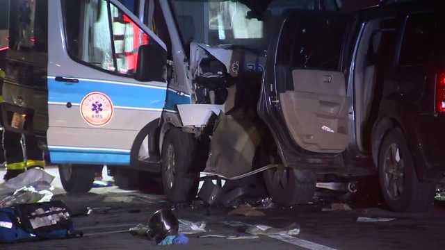 Child, 4 others injured in SUV, ambulance head-on crash - Vimarsana News