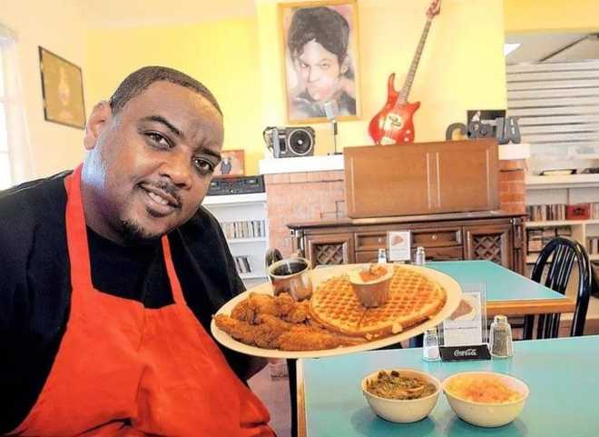 New Mexico soul: Frank's Famous Chicken & Waffles
