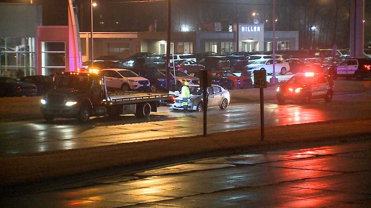 Police use spike strips to end high-speed chase through Franklin