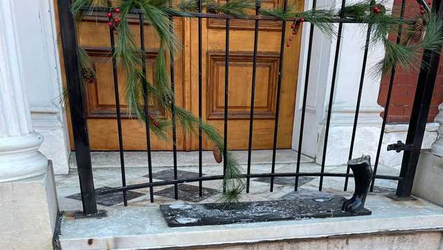 Man charged with destruction of dog statue in Frederick - Vimarsana News