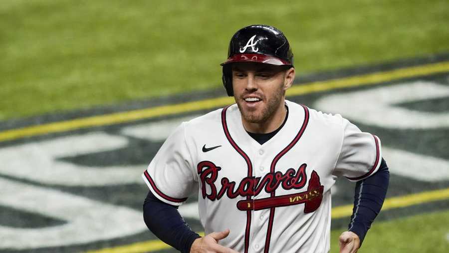 Freddie Freeman agrees to multi-year contract with Dodgers
