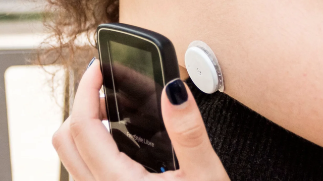 FDA warns of risk of overheating, fire with some FreeStyle Libre glucose monitors - Vimarsana News
