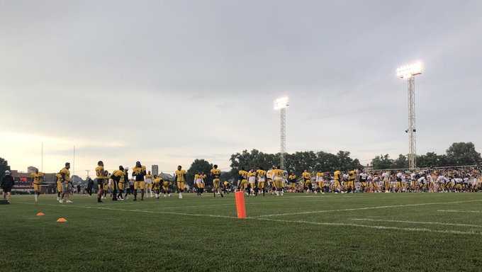 Fans pack Latrobe Memorial Stadium for Steelers Friday Night Lights  practice – WPXI