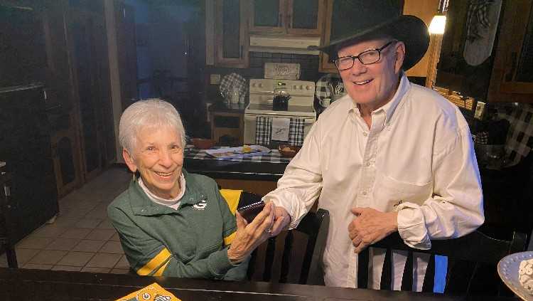 85-Year-Old Green Bay Packers Fan Wins Tickets to NFC Championship