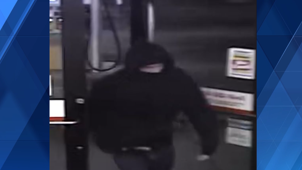 Fort Wright police searching for man accused of robbing gas station at ...