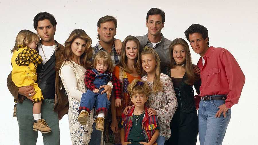 Full House&#39; cast recreates opening as &#39;Full Quarantine&#39;