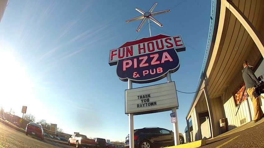 Raytown's Fun House Pizza and Pub closing this month