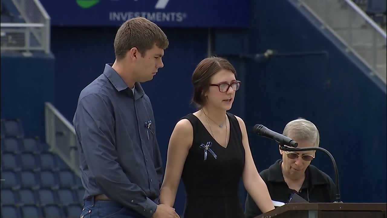 Images Of Funeral Service For 2 Deputies Killed In The Line Of Duty