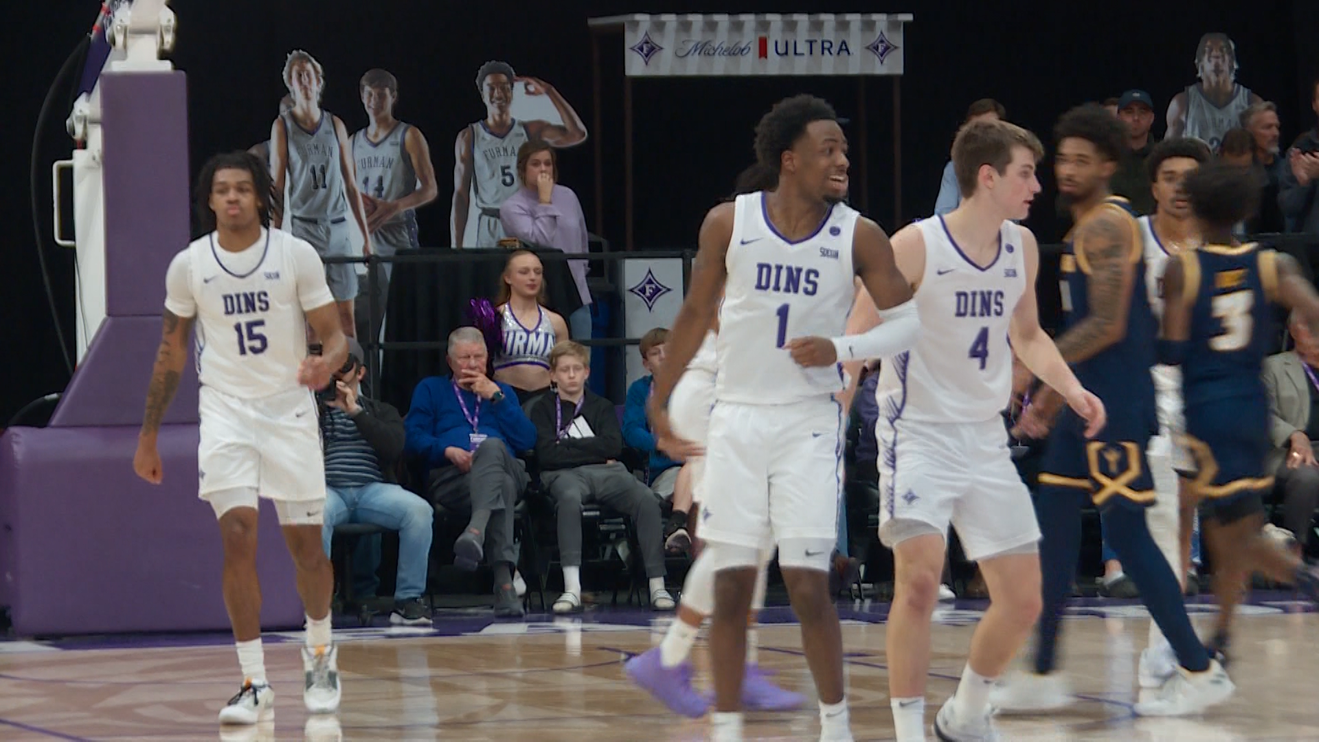 Furman Men's Basketball Team Rolls Past Chattanooga, 82-65