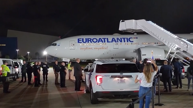 Florida welcomes American evacuees from Israel - Vimarsana News