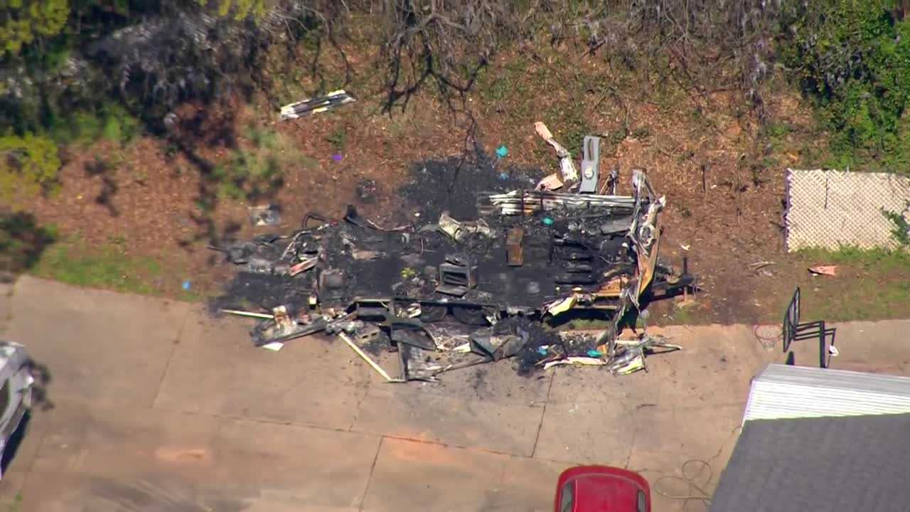 South Carolina: Man trapped in trailer found dead after fire - Vimarsana News