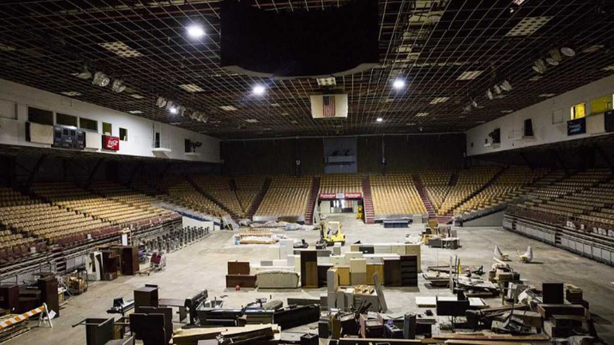 Why is Louisville Gardens still sitting empty?