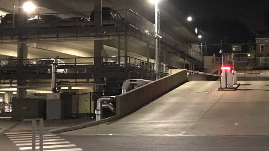 Police: 25 cars broken into, 1 stolen at UC parking garage