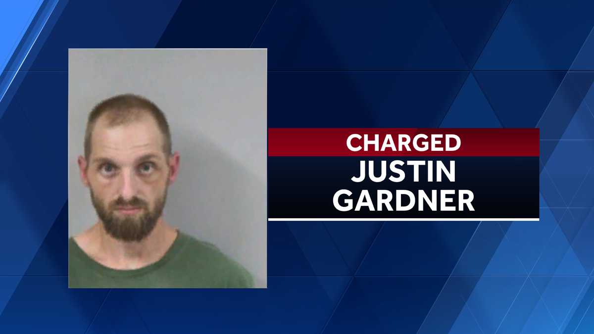 North Carolina man arrested after breaking and entering in Randolph County, deputies say