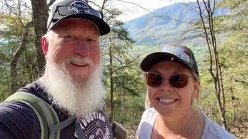 Double knee replacement patient completes Appalachian Trail hike - Vimarsana News
