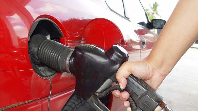 Hitting the road? Here are some tips to optimize your car's gas mileage - Vimarsana News